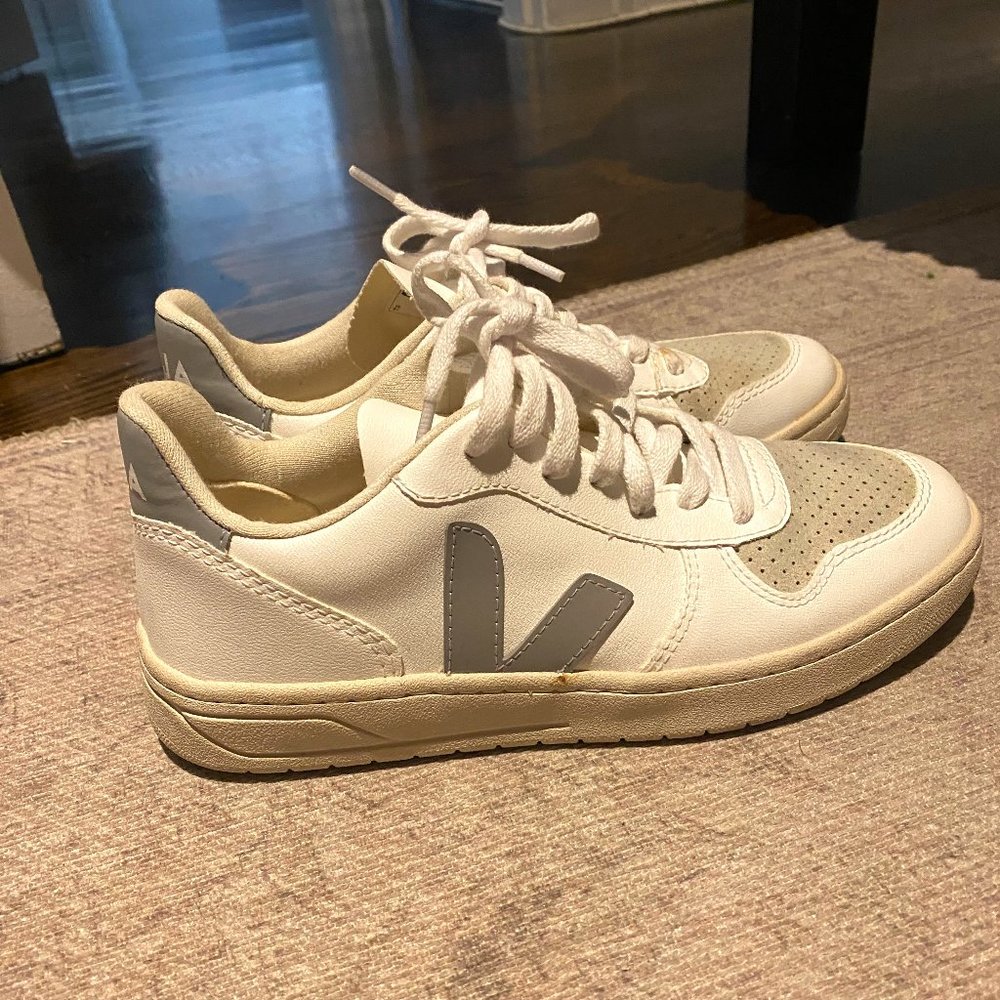 White Veja V-10 Sneakers - Women's Size 6